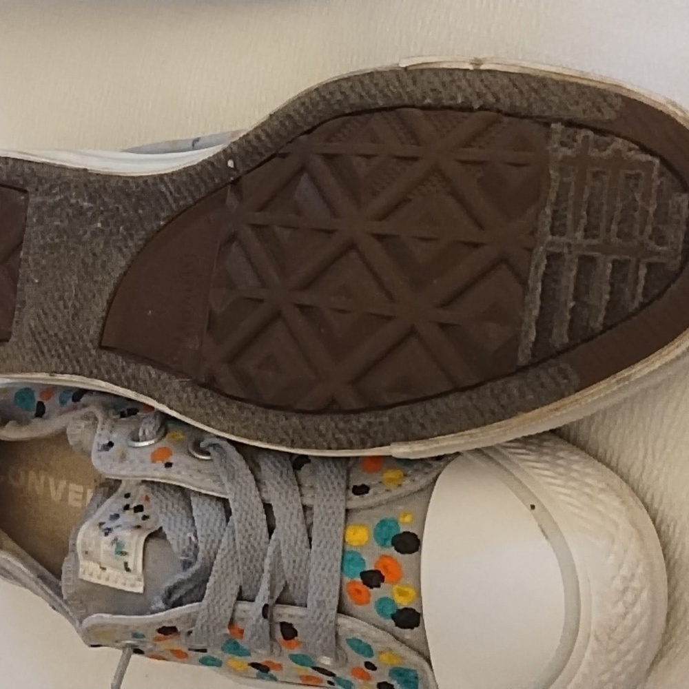 Converse - Picture 3 of 3